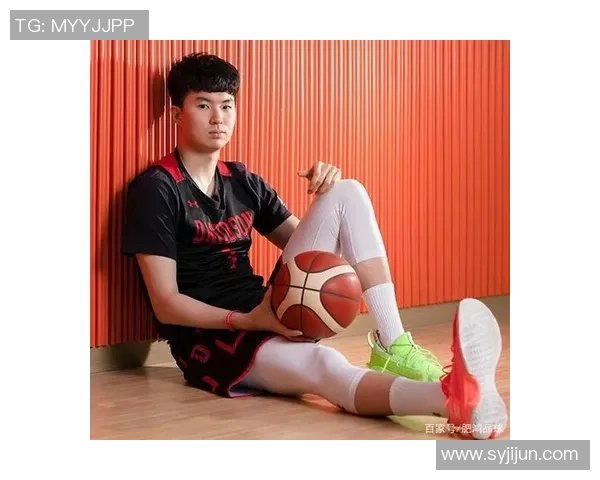 郭昊文：从青涩少年到篮球场上的璀璨明星之路与未来展望